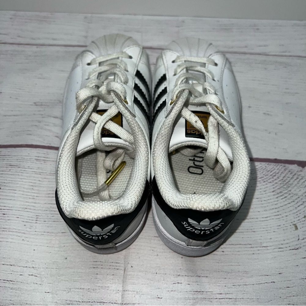 Adidas Kids Superstar Stan Smith White Sneakers With Black Stripe -size 10 Youth - Picture 8 of 13